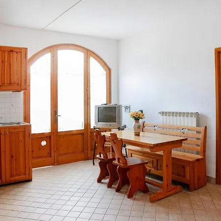 Morosi, Apartamento Lamporecchio